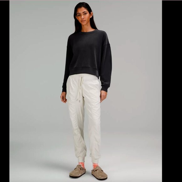 Lululemon Softstreme Perfectly Oversized Cropped Crew – Size 6 – Black - Picture 3 of 7